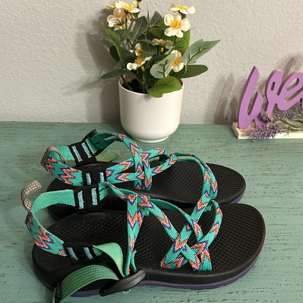 Boys /Girls Chaco Sandals SZ 3 - Picture 2 of 6